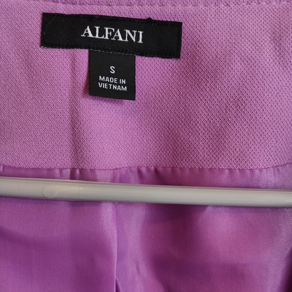 Suit - Picture 6 of 15